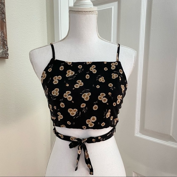 Brandy Melville Crop Tie Wrap Around Top High Neck Sunflower OS - Picture 1 of 7